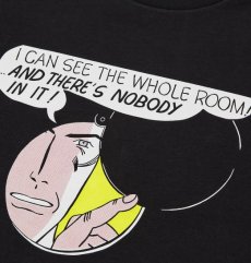 画像3: 【60年代のポップアートTシャツ】ロイ・リキテンスタイン（Roy Lichtenstein）UT グラフィックTシャツ（半袖・オーバーサイズフィット）｜作品： I Can See the Whole Room〜（1961年）｜サイズ：L｜ユニセックス (3)