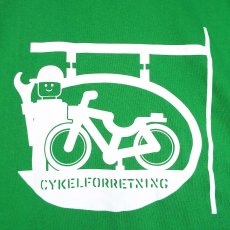 画像4: 【旧ロゴの大人サイズTシャツ】レゴ（ LEGO）CYKELFORRETNING　デザイン入り 半袖Tシャツ（カットソー）｜サイズ：S（42cm）｜グリーン系｜USED【メンズ】【レディース】 (4)