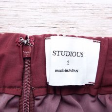 画像3: STUDIOUS（ステュディオス）日本製 ミニ ひざ丈 フレア スカート ボルドー（ワインレッド）サイズ：1（ウエスト：65.5cm）レディース古着　春夏 (3)