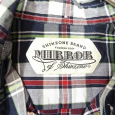 画像9: 【可愛いBDシャツ】日本製　MIRROR of Shinzone（ミラーオブシンゾーン）チェック柄  ボタンダウン 長袖 シャツ（ブラウス）サイズ：36（肩幅：35cm）ホワイト ネイビー　綿100%【湘南倉庫】レディース古着 (9)