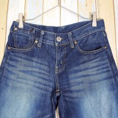 画像2: 【リーバイスジャパン扱い】00's Levi's  センター外し ワイドハーフ デニム ジーンズ  29インチ（ウエスト：80cm）インディゴ【湘南倉庫】レディース古着  (2)