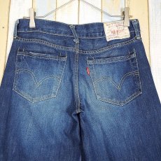 画像7: 【リーバイスジャパン扱い】00's Levi's  センター外し ワイドハーフ デニム ジーンズ  29インチ（ウエスト：80cm）インディゴ【湘南倉庫】レディース古着  (7)