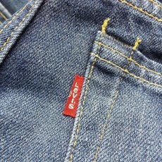 画像9: 【リーバイスジャパン扱い】00's Levi's  センター外し ワイドハーフ デニム ジーンズ  29インチ（ウエスト：80cm）インディゴ【湘南倉庫】レディース古着  (9)