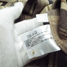 画像7: 【旧タグ】UNIQLO　ユニクロ チェック柄 ダブルポケット 長袖 ワークシャツ Ｓサイズ（肩幅：48cm）ブラウン・ベージュ【湘南倉庫】メンズ古着 オンブレ ネルシャツ ユニセックス (7)