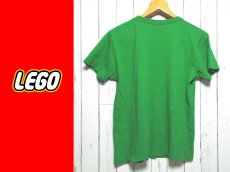 画像2: 大人カワイイ１着！レゴ（ LEGO）CYKELFORRETNING　デザイン入り 半袖Tシャツ（カットソー）｜サイズ：S（42cm）｜グリーン系｜USED【メンズ】【レディース】 (2)