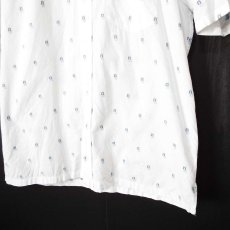 画像3: 【メンズシャツ特集】TAKEO KIKUCHI（タケオキクチ）スクエア　総柄　半袖シャツ　ホワイト・ブルー系｜サイズ：３｜USED｜古着 (3)