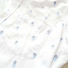 画像8: 【メンズシャツ特集】TAKEO KIKUCHI（タケオキクチ）スクエア　総柄　半袖シャツ　ホワイト・ブルー系｜サイズ：３｜USED｜古着 (8)