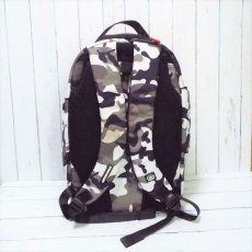 画像2: 【貴重な逸品】Sprayground(スプレーグラウンド) × BLACK PYRAMID（ブラックピラミッド）コラボ　カモフラ柄 　パックパック｜USED (2)