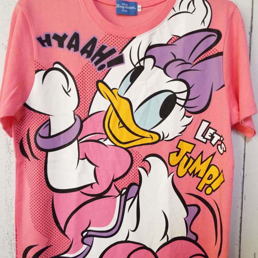 【東京ディズニーリゾート限定】新品未使用　LET'S JUMP Tシャツ（デイジー柄）｜サイズ：S（肩幅：41cm）ユニセックス